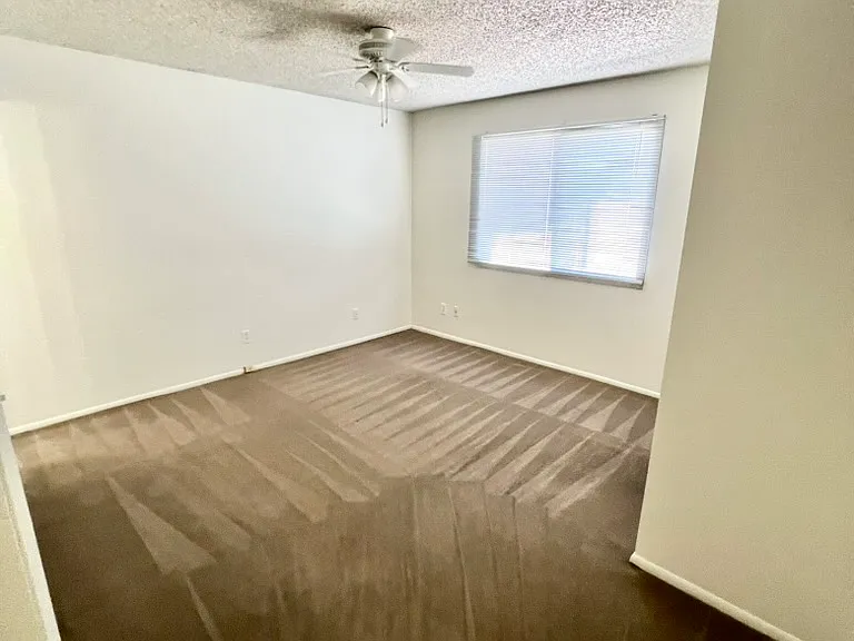 flooring to be wood style plank