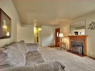 5th image of 2164 Monterey Ave