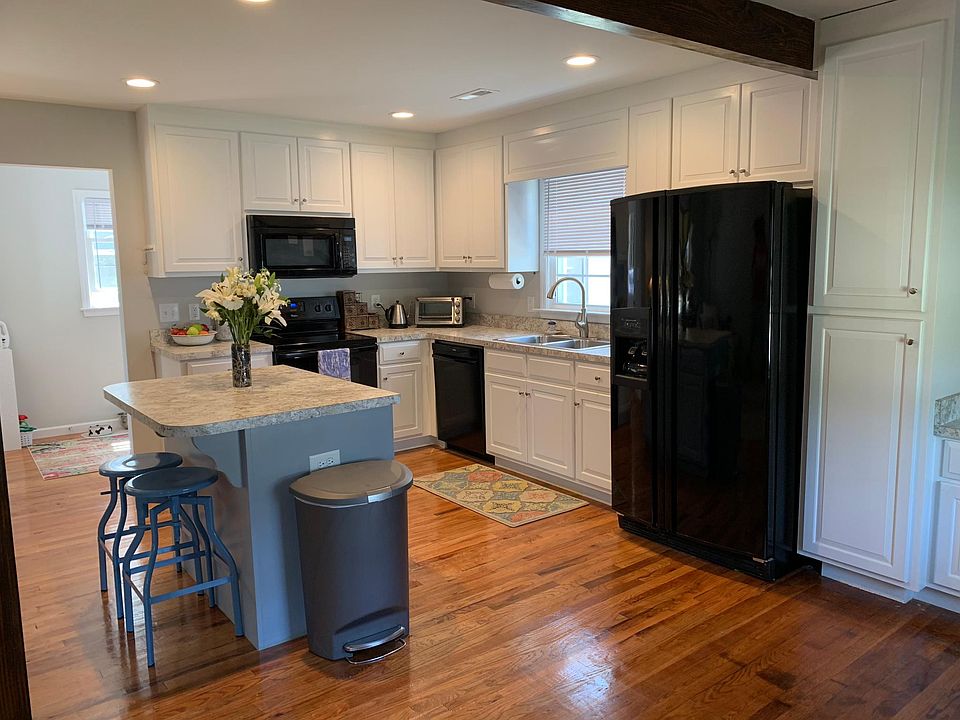 1st image of 818 Peachtree St