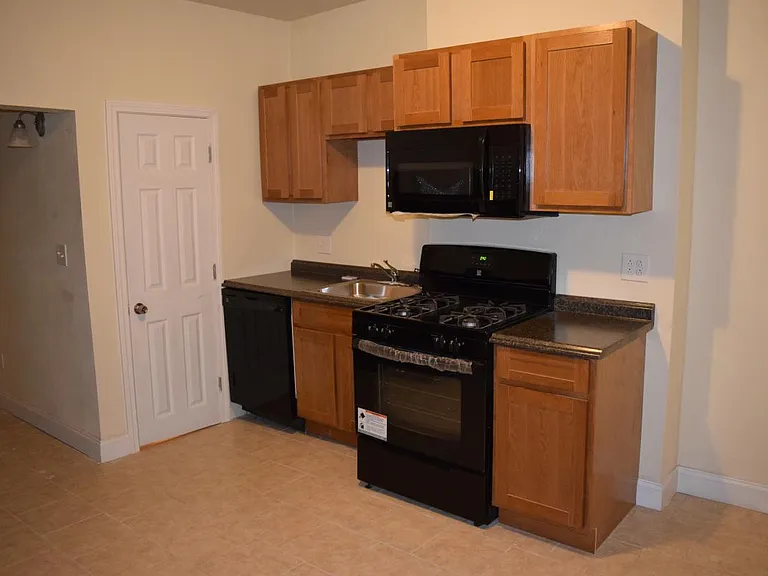71 Medford St #1 — Photo 2