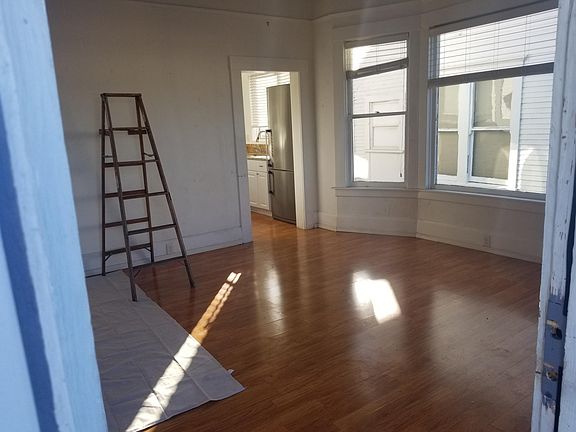 3rd image of 2834 E St