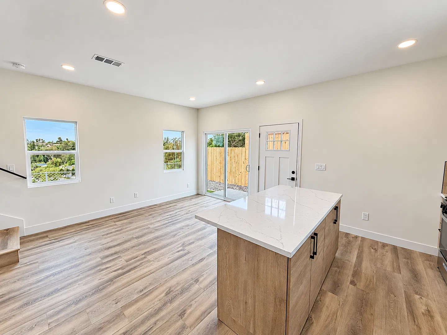 5062-5064 Faber Way — Photo 4
