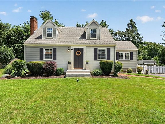 3rd image of 39 Gerard Rd