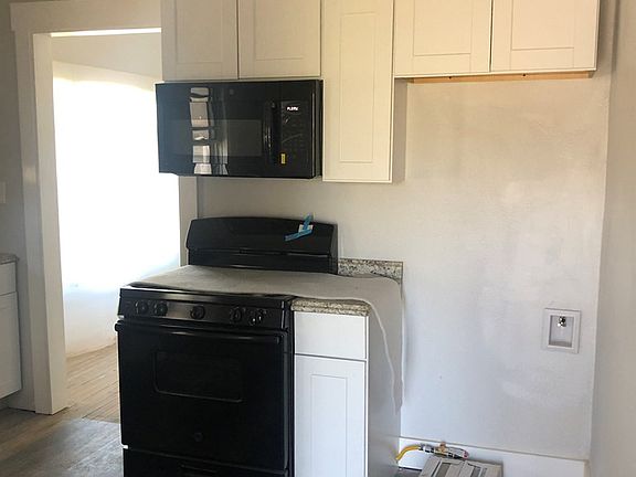3rd image of 612 E 14th St