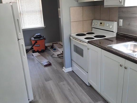 5th image of 224B Hardy Dr