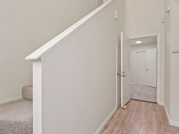 5th image of 999 Porter Ave APT 26