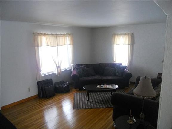 3rd image of 2609 Ross St
