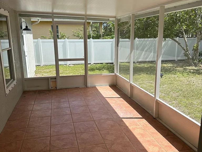 2150 SW Biella Ave — Photo 15