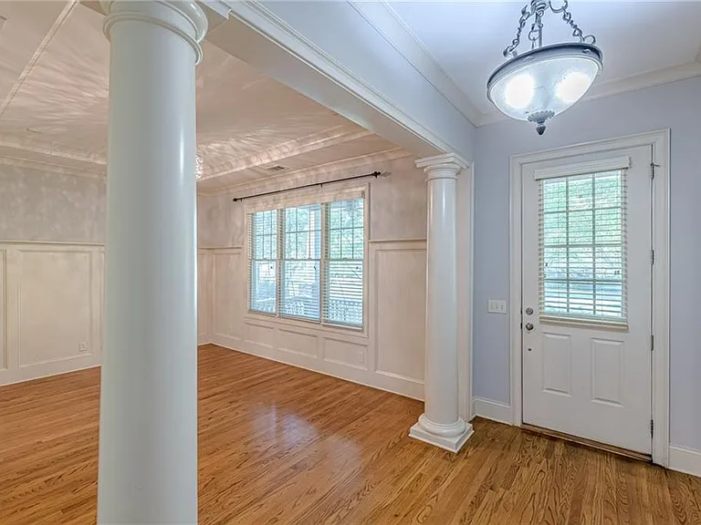 1645 Woodward Way — Photo 14