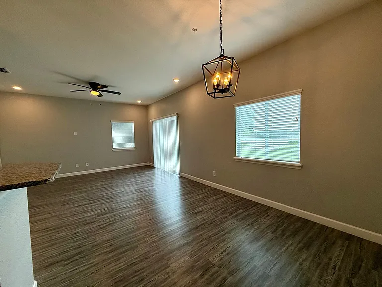 2607 Tanoak Ter — Photo 13