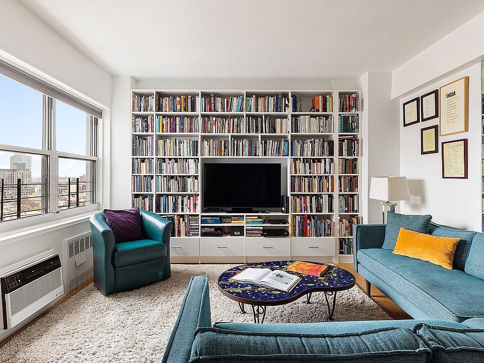 1st image of 10 Plaza St E APT 15D