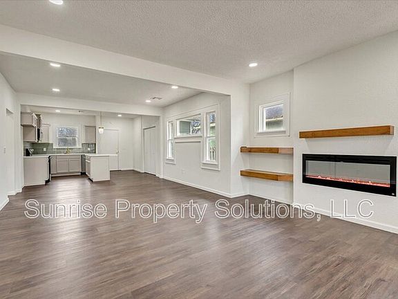 3rd image of 1704 NW 32nd St