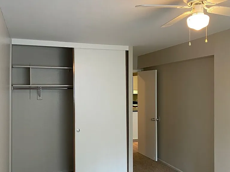 2020 Building — Photo 22