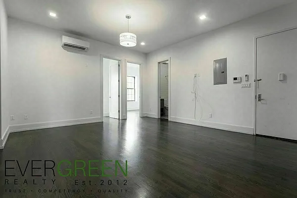 Rented by ERNY LLC | media 7