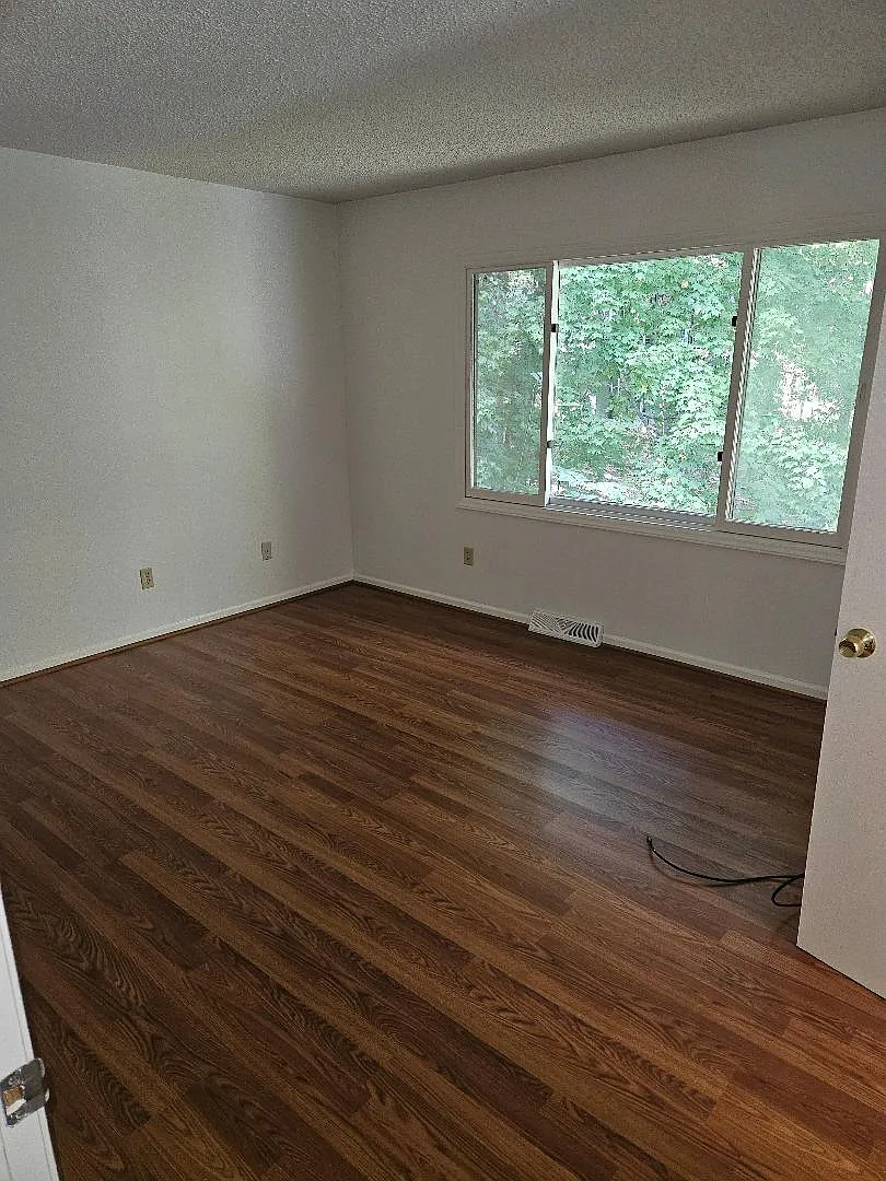 3 bed, 1124 sqft, $1,950 — Photo 4