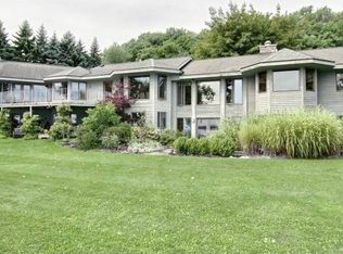 7542 E Shore Rd, Traverse City, MI 49686