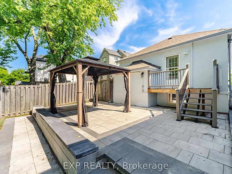 1052 Alexandra Ave — Photo 26