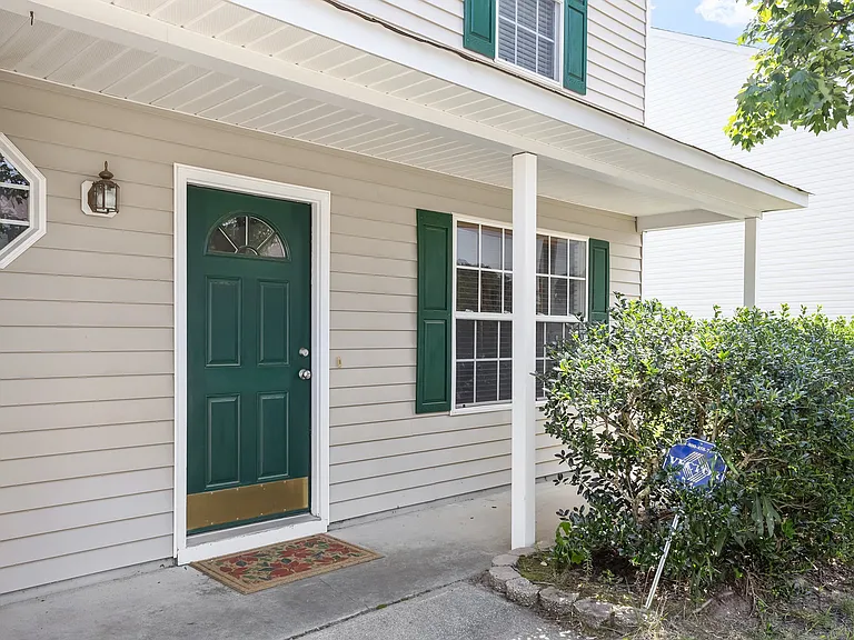 4118 Springfield Creek Dr — Photo 2