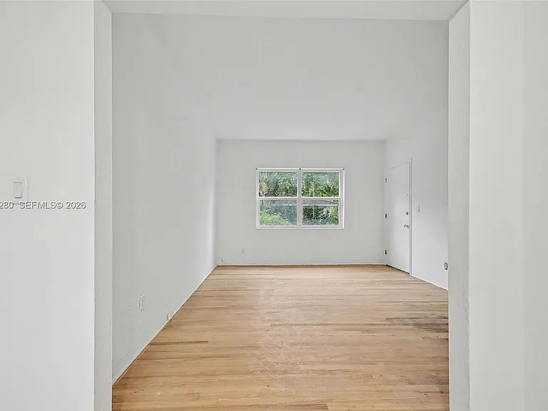 9160 NE 8th Ave #2J — Photo 3
