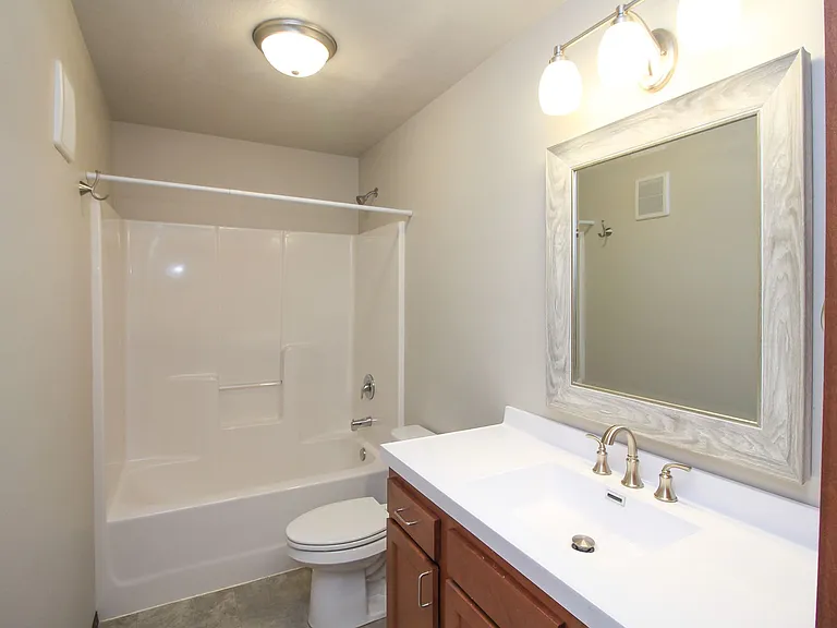 110 Tanner Ct — Photo 10