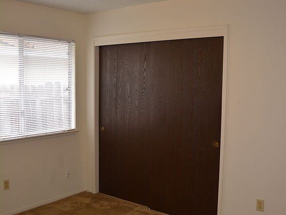 4th image of 9350 Mira Del Rio Dr APT B