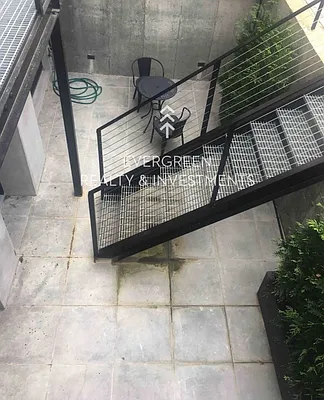 Rented by Evergreen Realty & Investments | media 19