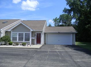 3312 Trappers Trl UNIT D, Cortland, OH 44410