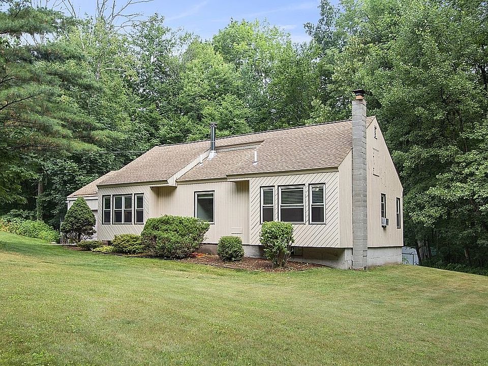 1st image of 10 Quincy Dr