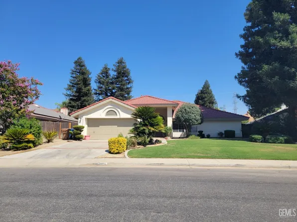 2604 Oak Crest Ct, Bakersfield, CA 93311