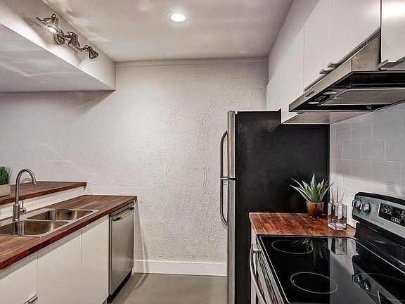 4th image of 3313 N 68th St Unit 234