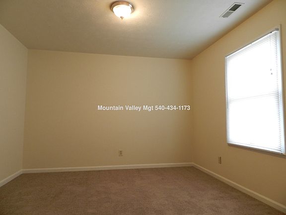 4th image of 513 Roosevelt St