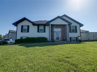 710 SW Brome Dr, Grain Valley, MO 64029
