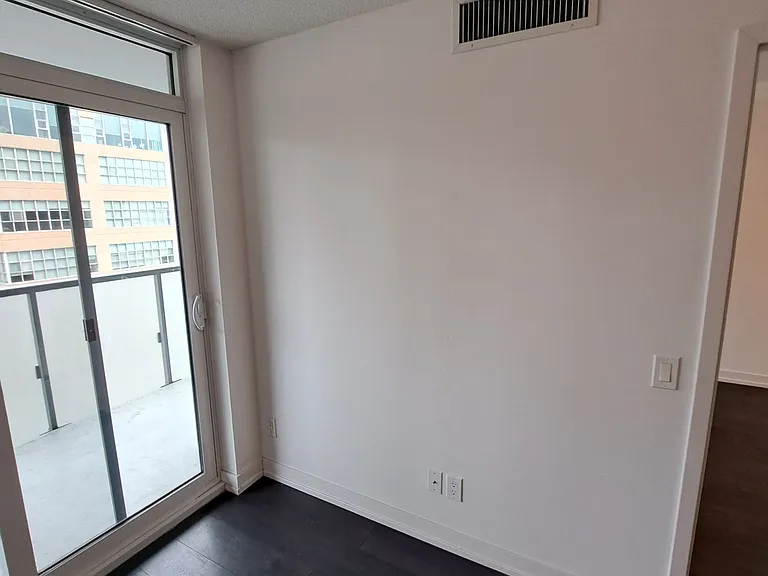 125 Redpath Ave #608 — Photo 13
