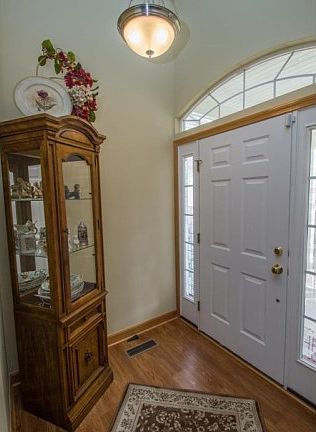 3rd image of 14194 Glenbrook Dr