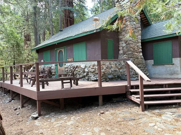 16 S Fork Trl, Angelus Oaks, CA 92305