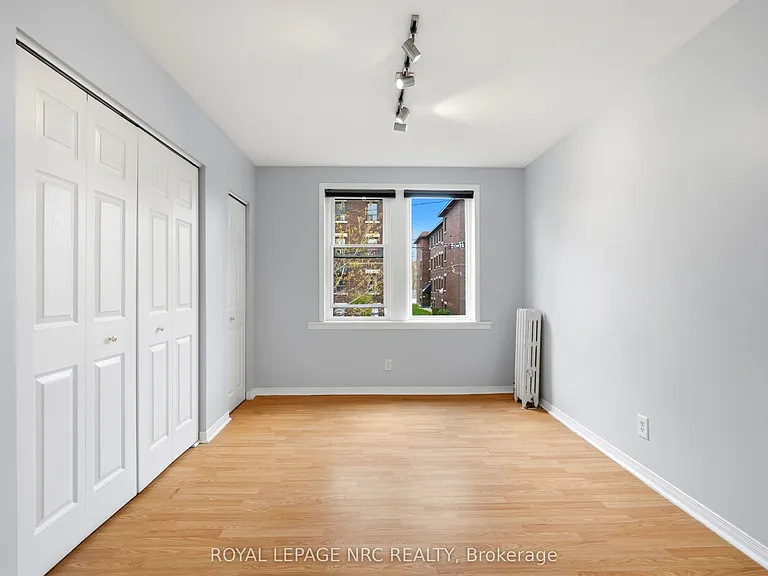 356 N Hunter St E #11 — Photo 10