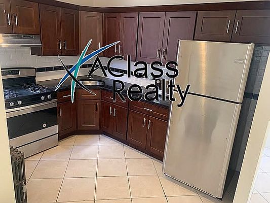 1st image of 3113 Ditmars Blvd #1