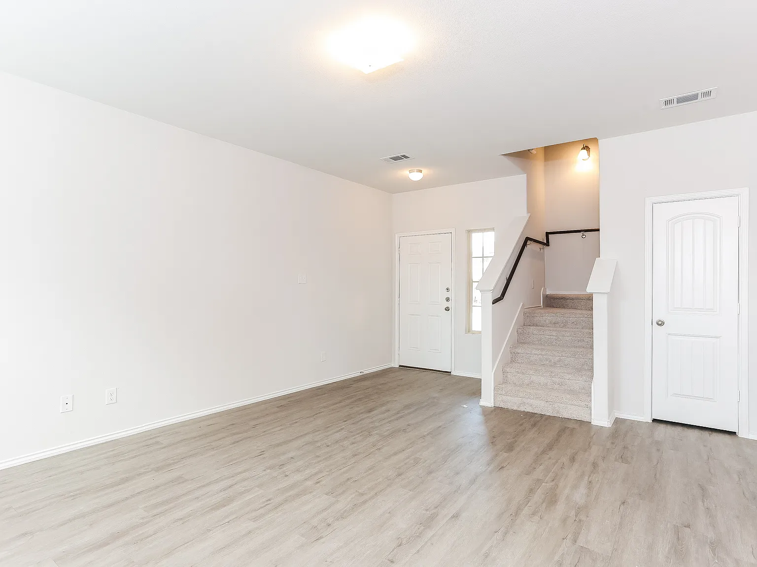 Sycamore Landing — Photo 3