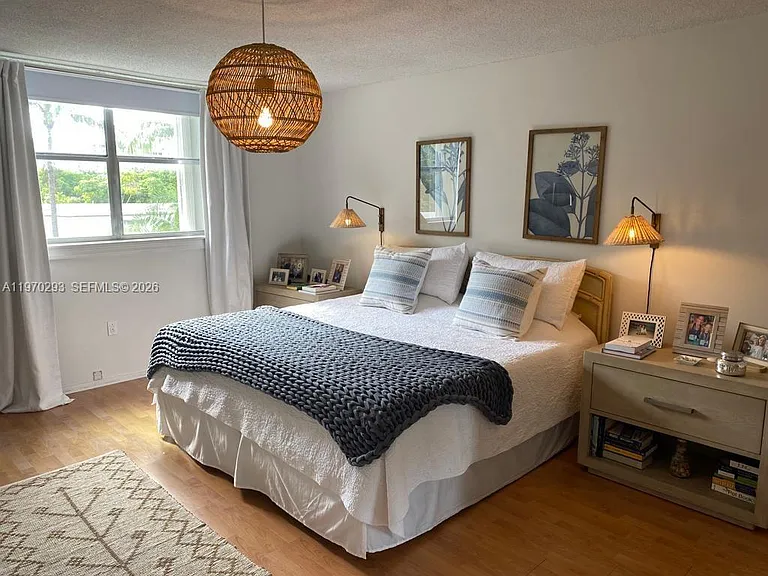 210 Sea View Dr — Photo 16