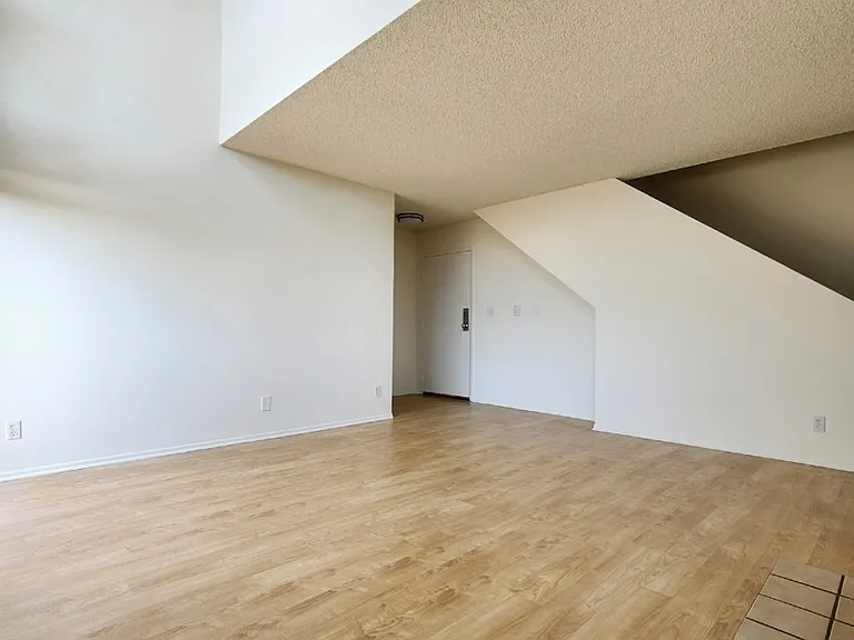 3750 Kelton Ave #202 — Photo 4