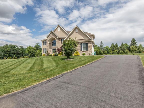 2nd image of 403 Corey Ct