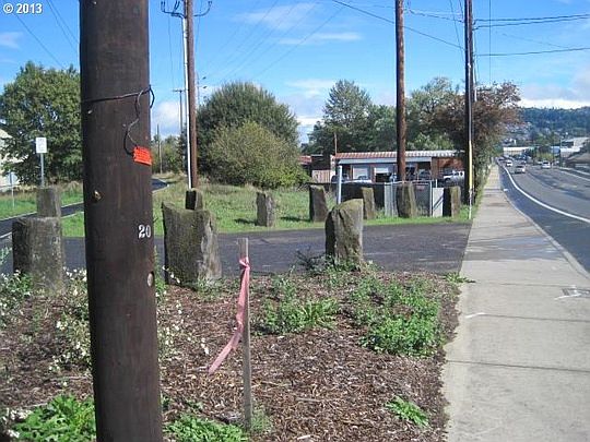 2nd image of 6821 SE Johnson Creek Blvd
