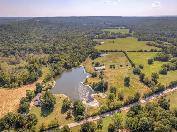 14898 Rock School Rd, Skiatook, OK 74070