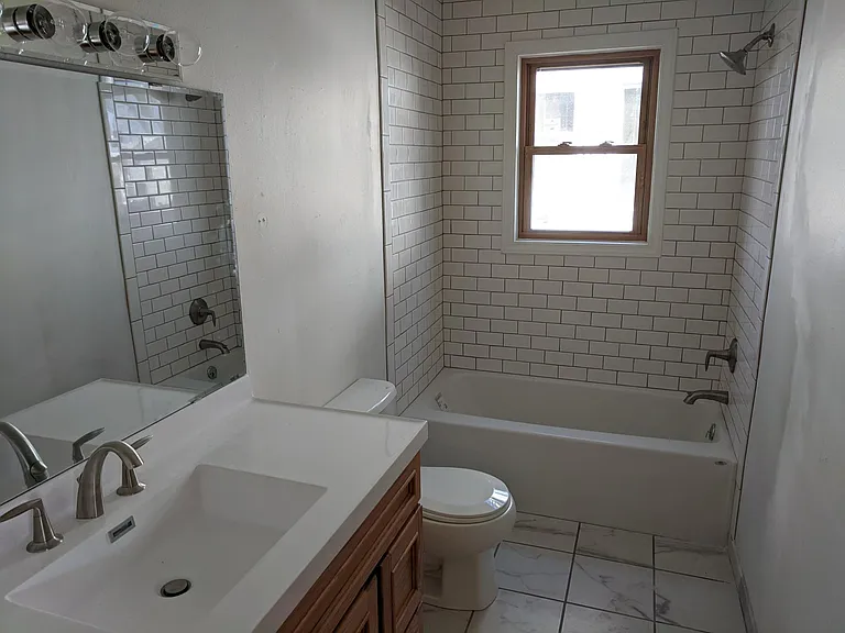 2306 Hoard St #1 — Photo 14