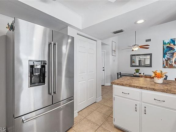 5th image of 1015 SE 25th Ln