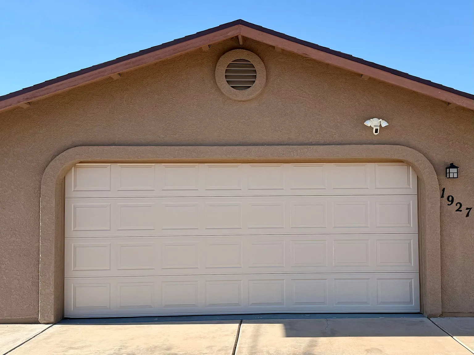 3 bed, 2.0 bath, 1204 sqft, $1,600 — Photo 2