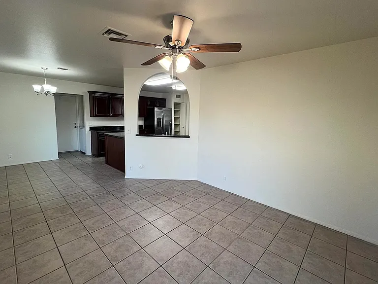1321 E Morrow Dr — Photo 20