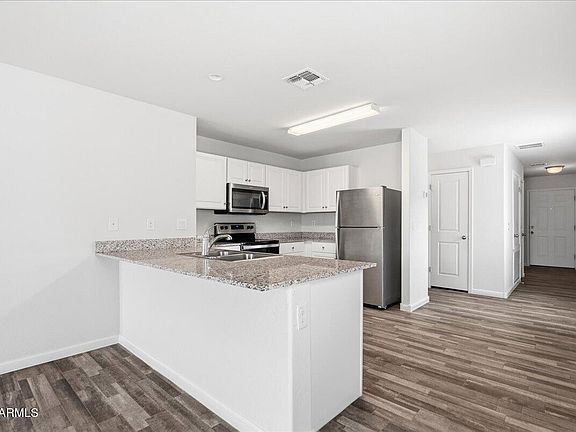 5th image of 1182 S 11TH Street