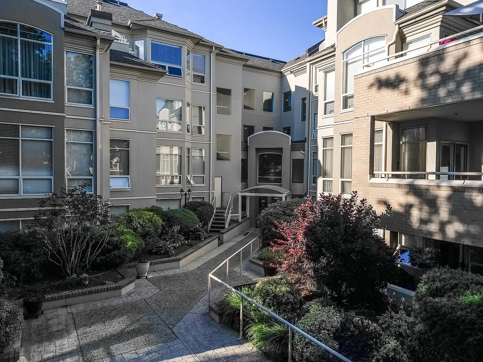 1100 56th St #109N photo 1