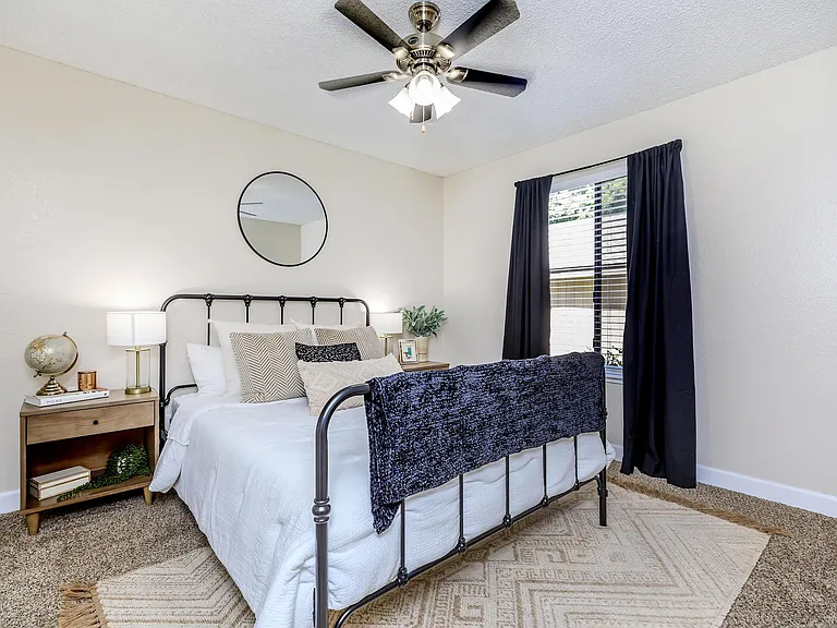 North Creek Apartment Homes — Photo 45